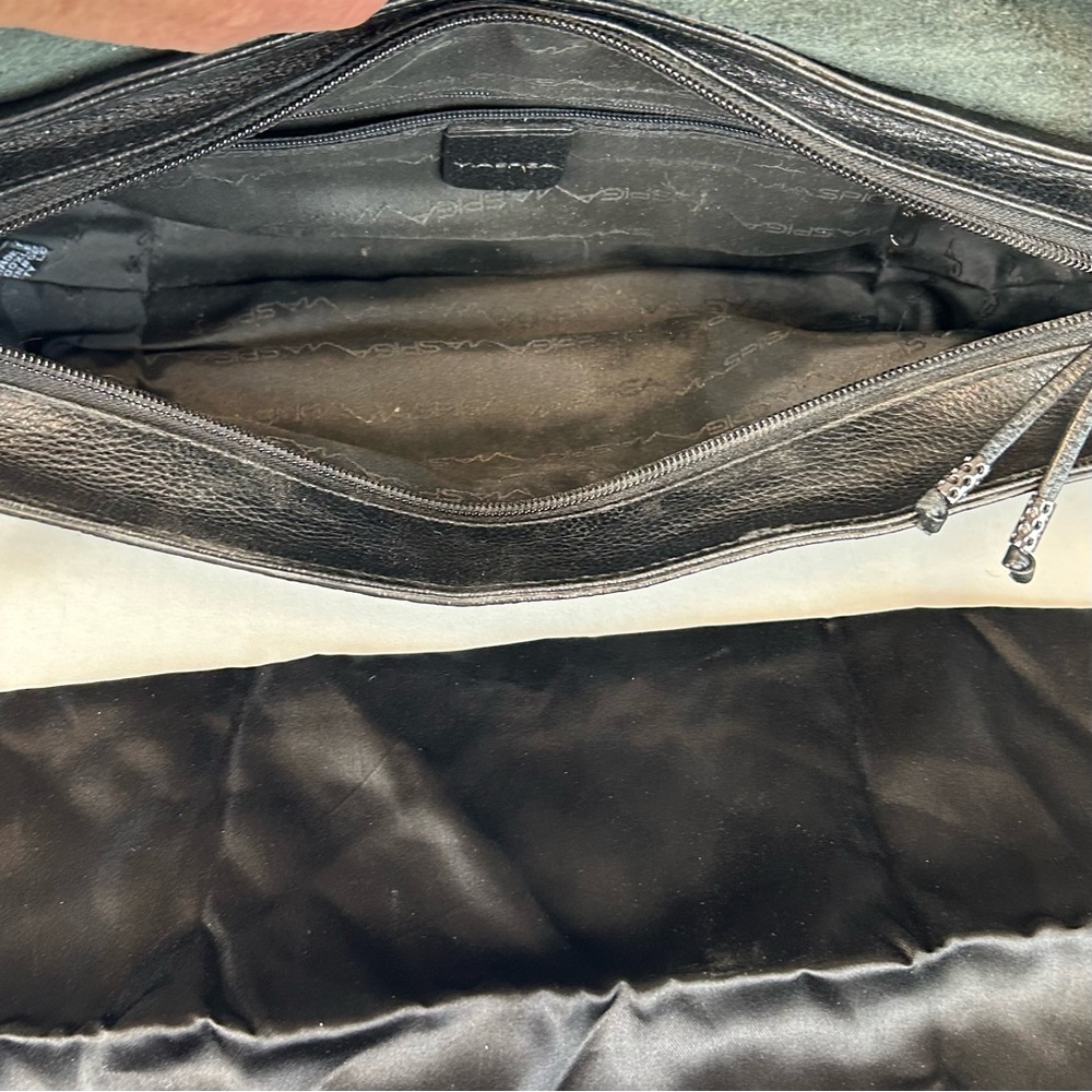 Y2K Via Spiga Shoulder Bag Pebbled Black leather Studded Flap magnetic closure - Picture 10 of 11